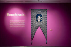 diseño bordado en oro